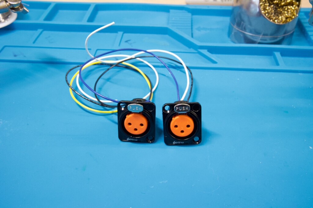 3-Pin DMX/XLR jacks with wires soldered (Front)